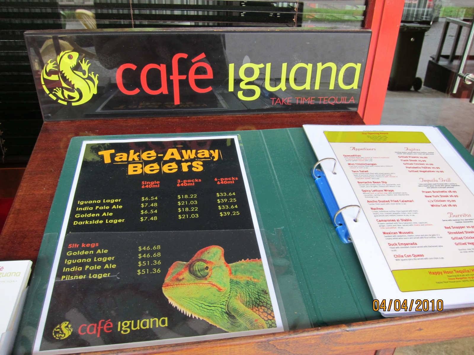 iguana cafe